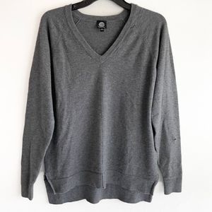 Bobeau Women's Grey V-Neck Sweater